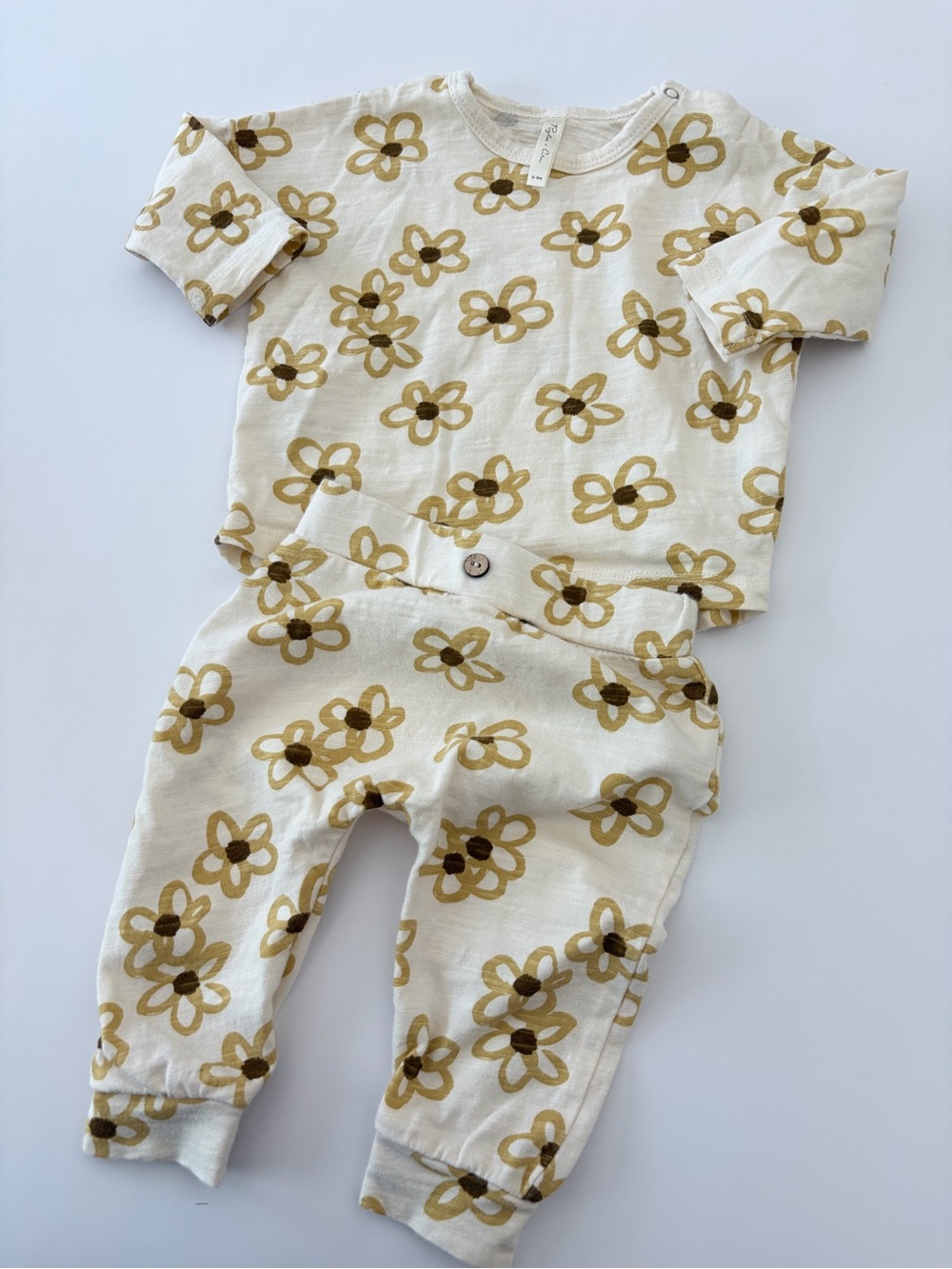 Rylee + Cru Daisy Long Sleeve Tee And Pants Matching Set